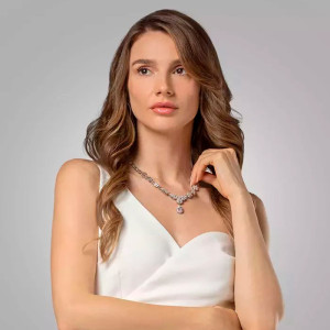 Актер Аслы Сюмен